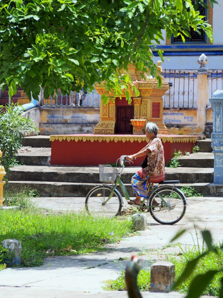 On peut se balader en vélo aussi dans les temples