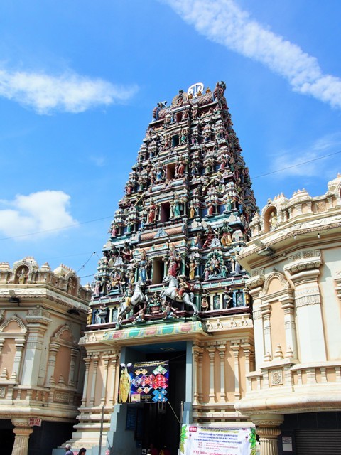 Sri Mahariamman Temple malaisie - gopuram