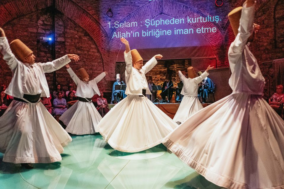 spectacle de Derviches tourneurs à Istanbul
