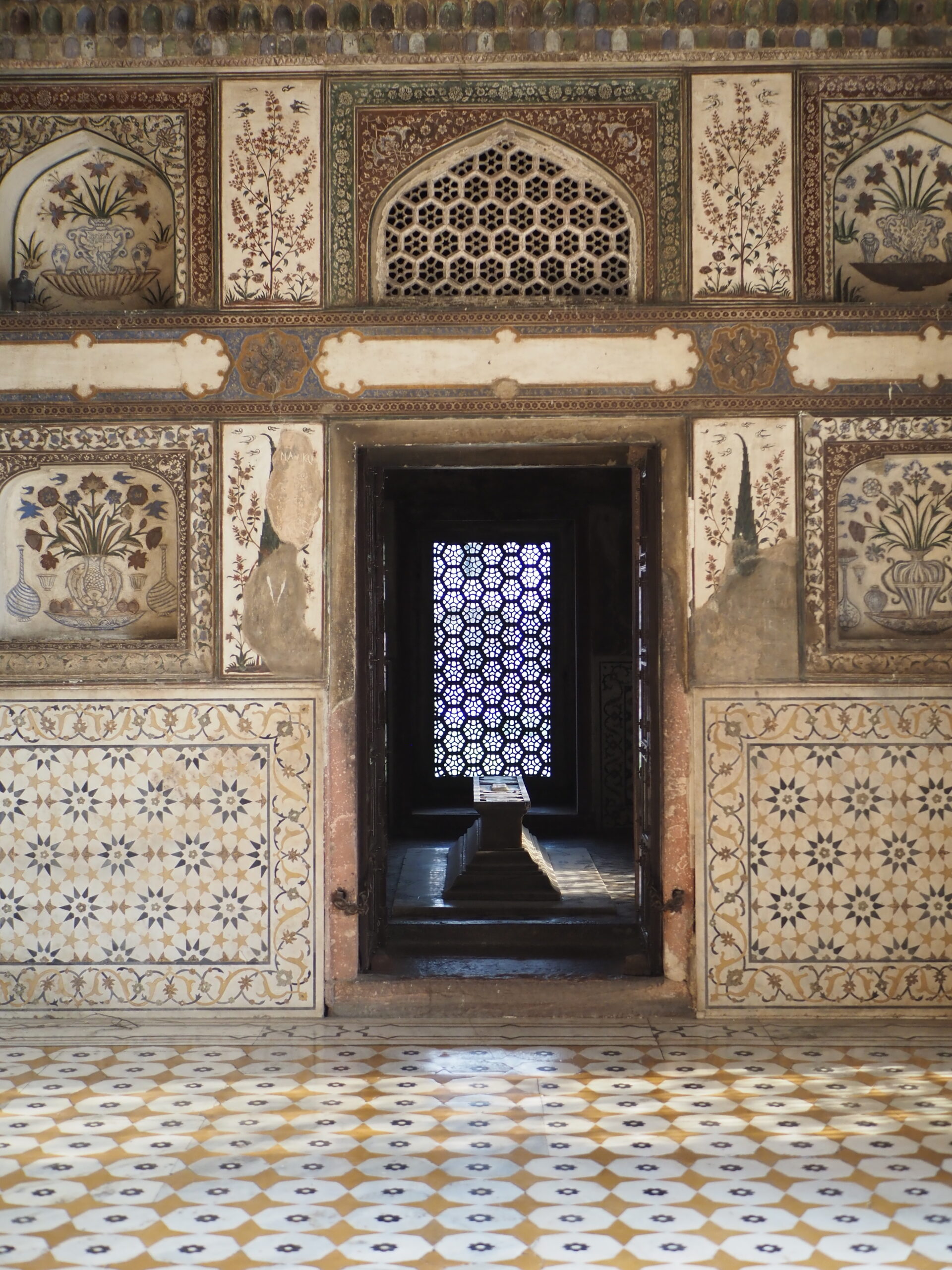 détails architecture Baby Taj, mausolée d'Itimad-ud-Daulah à Agra