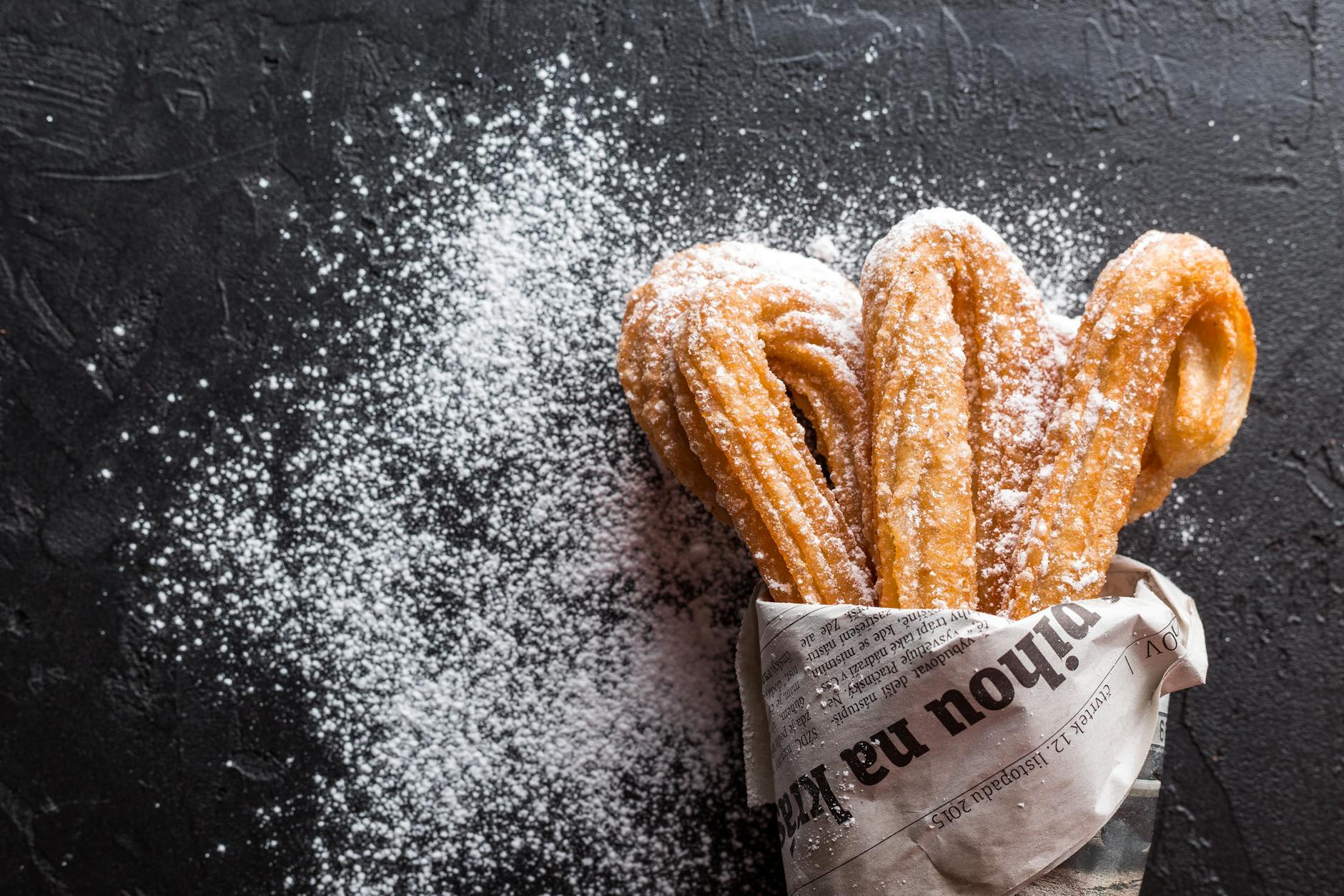 churros with powdered sugar