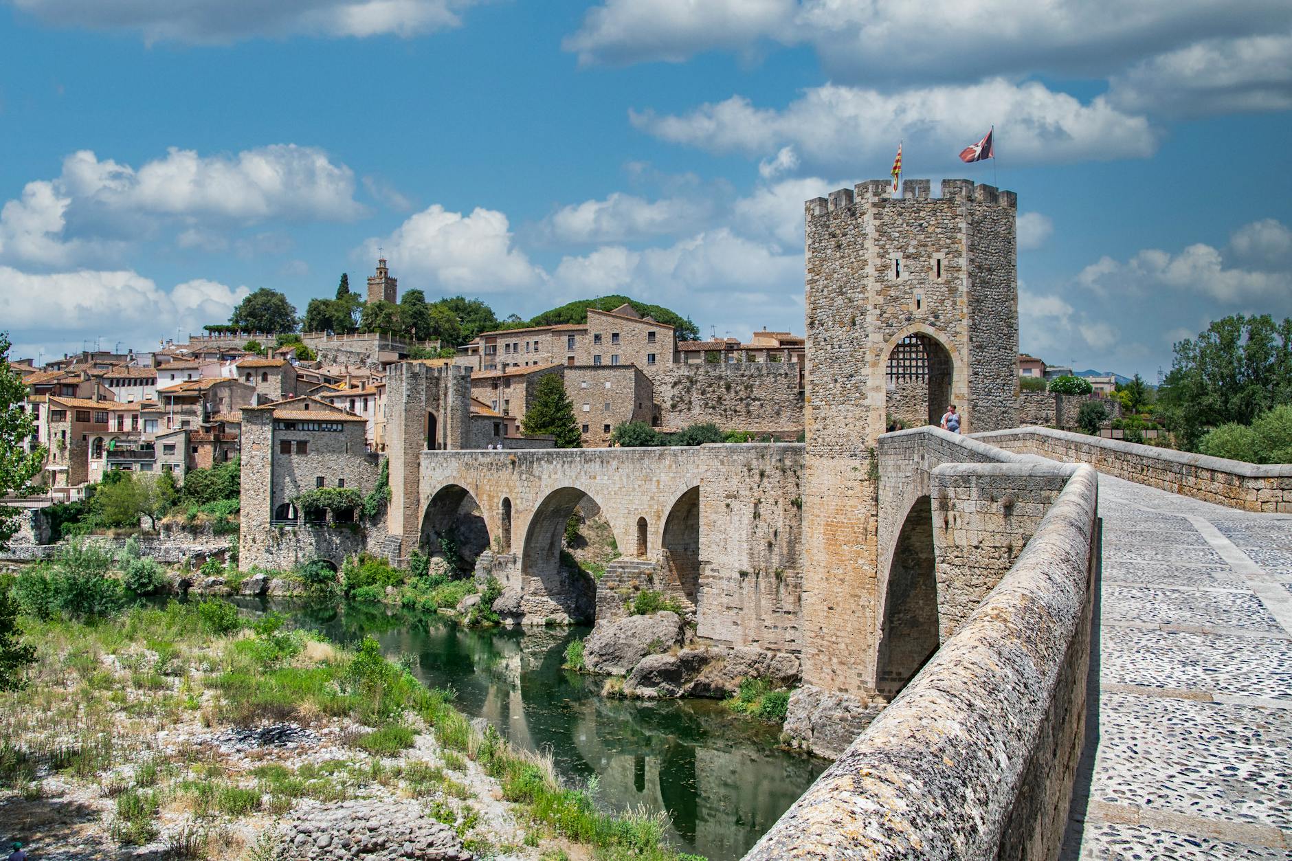 gateway entrance to old tow of besalu in spain